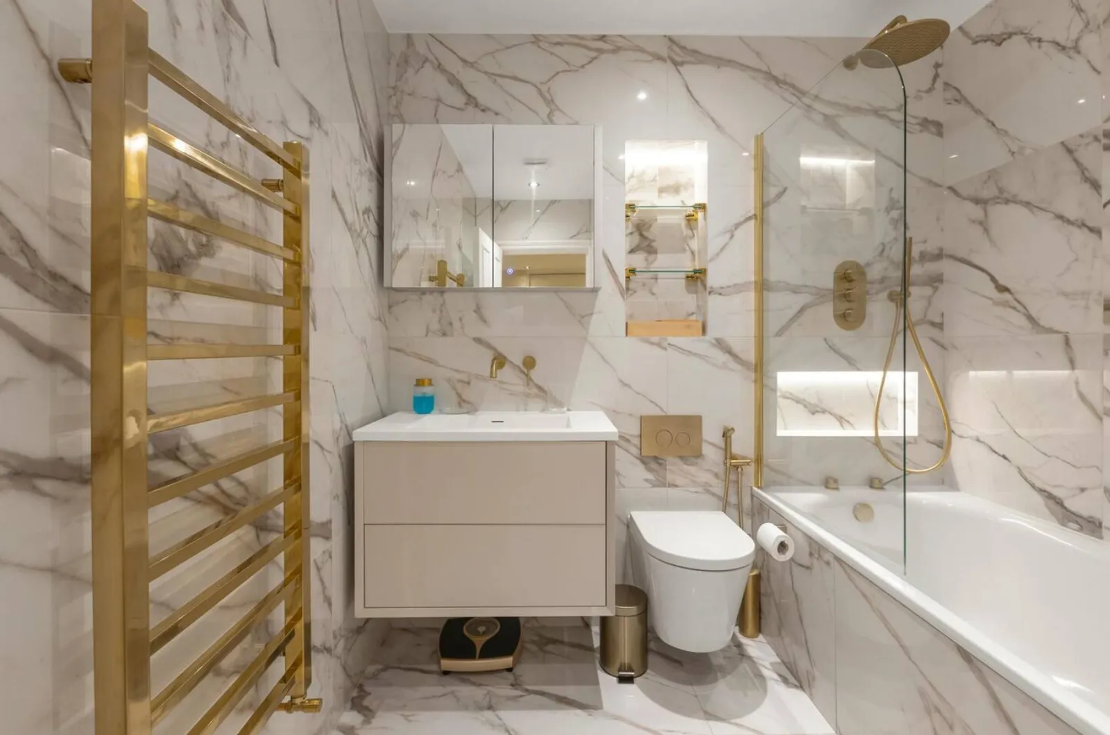 Bathroom, completed installation by Structure and Style Ltd, photograph 29
