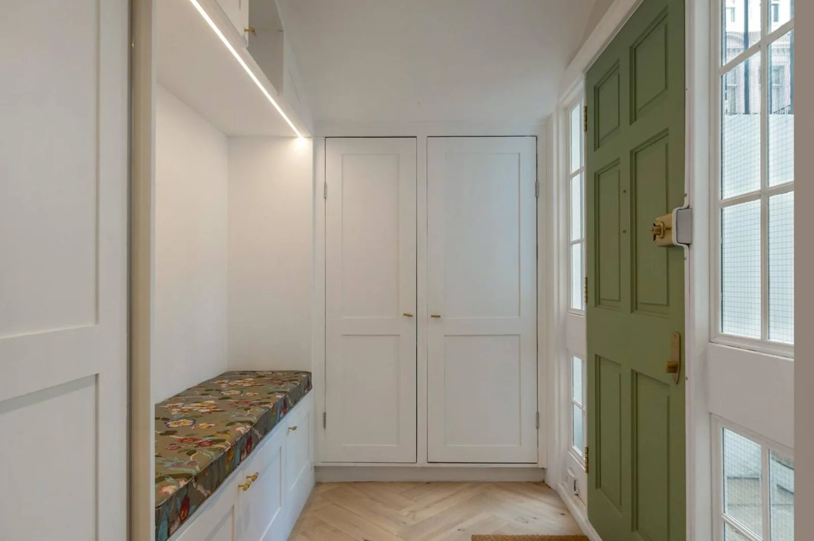 Panelling and doors, completed installation by Structure and Style Ltd, photograph 21